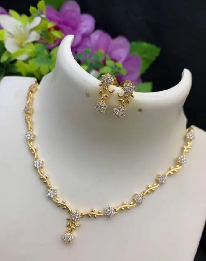 Stylish jewellery set with earrings