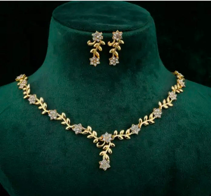 Stylish jewellery set with earrings